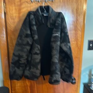 Columbia insulated camp fleece gray and black size large
